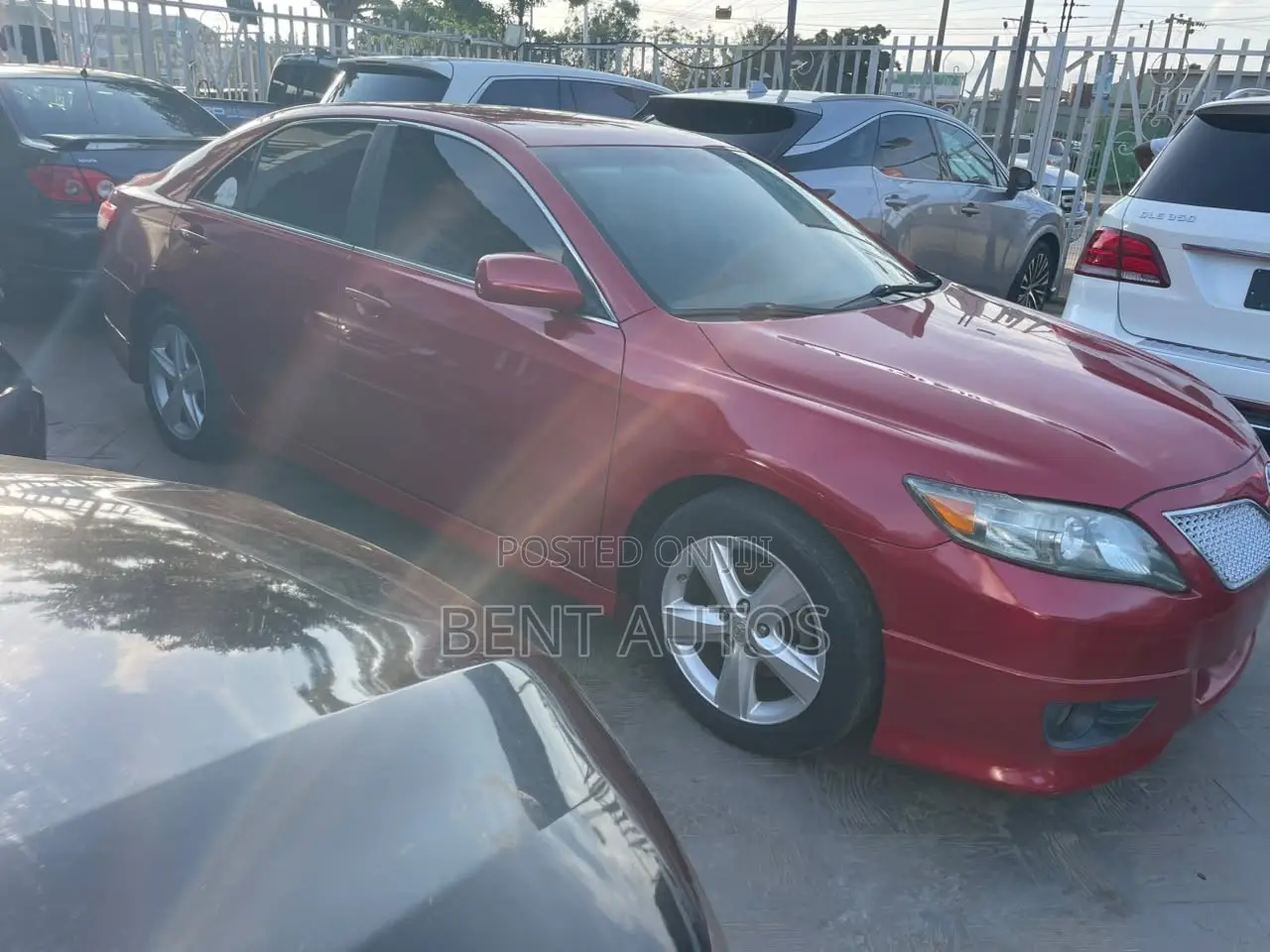 Toyota Camry SE 4dr Sedan (2.5L 4cyl 6AM) 2010 Red