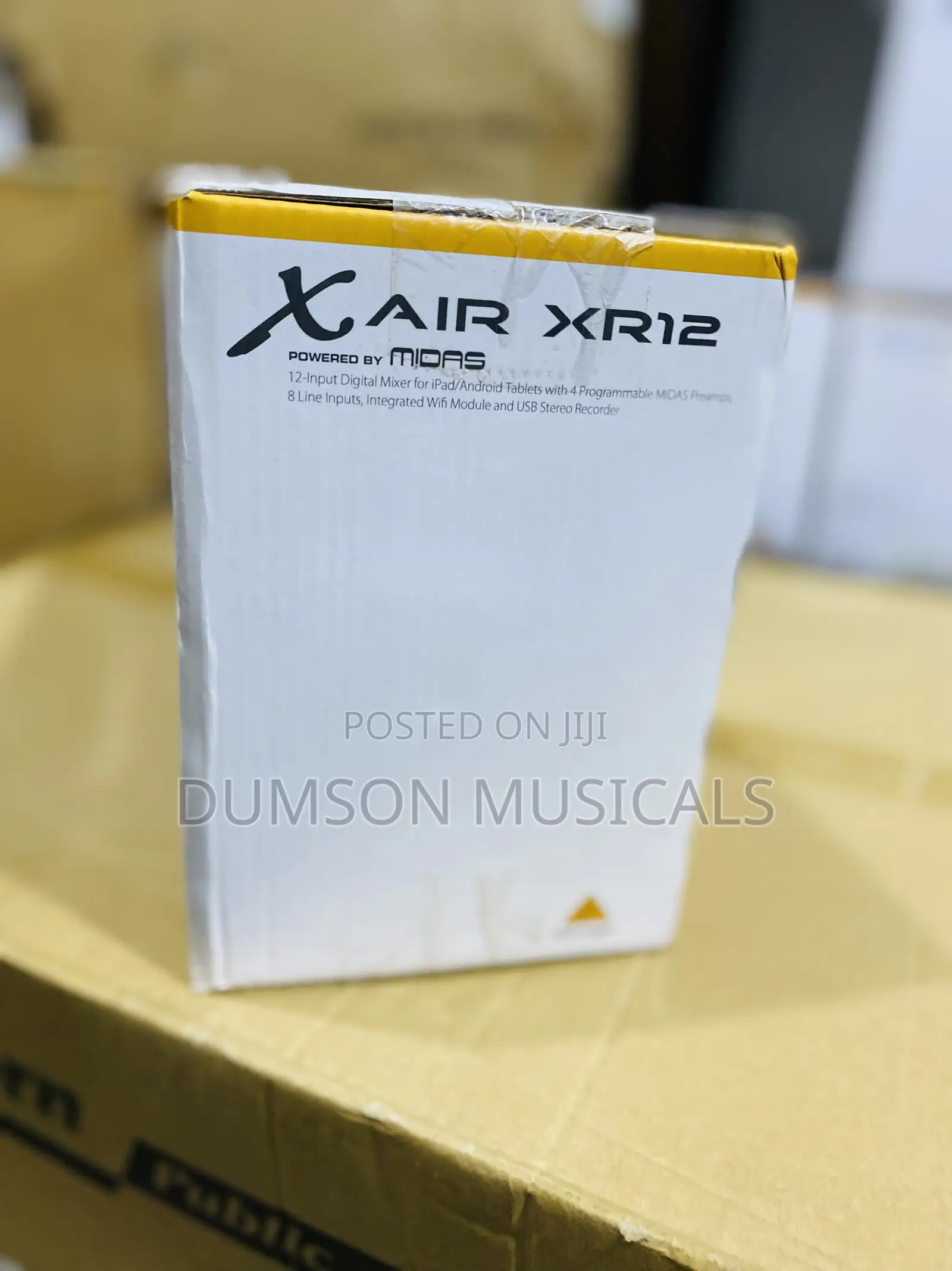 Behringer Xair XR12 Digital Mixer