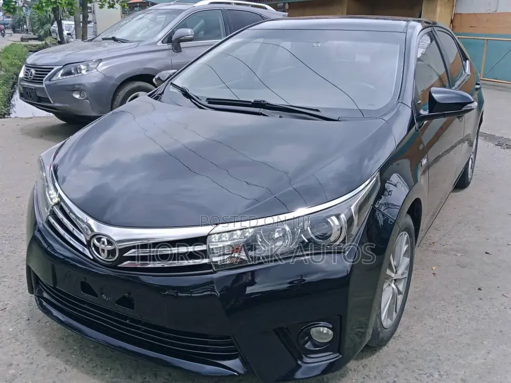 Toyota Corolla 2016 Black