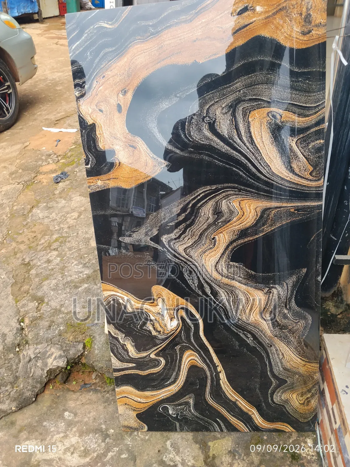 60/120 Super Polished Black and Gold Design