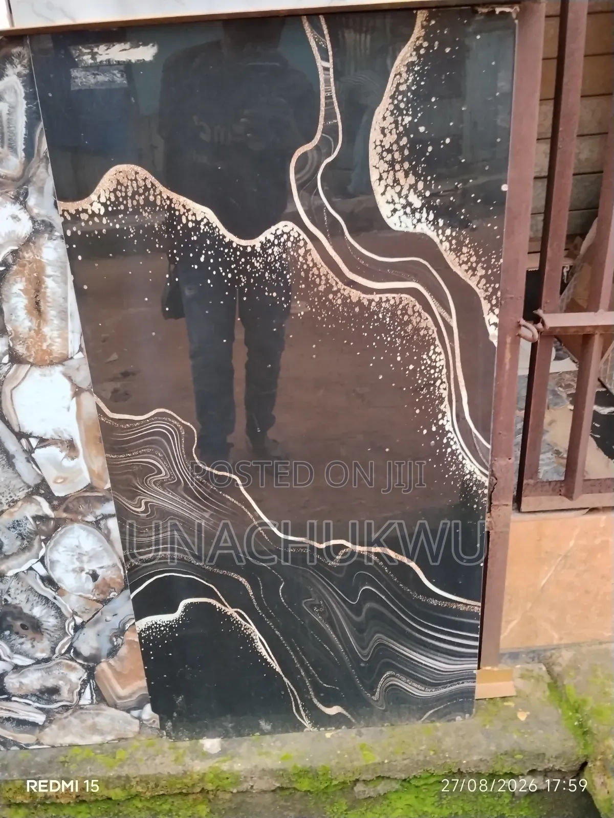 60/120 Super Polished Black and Gold Design