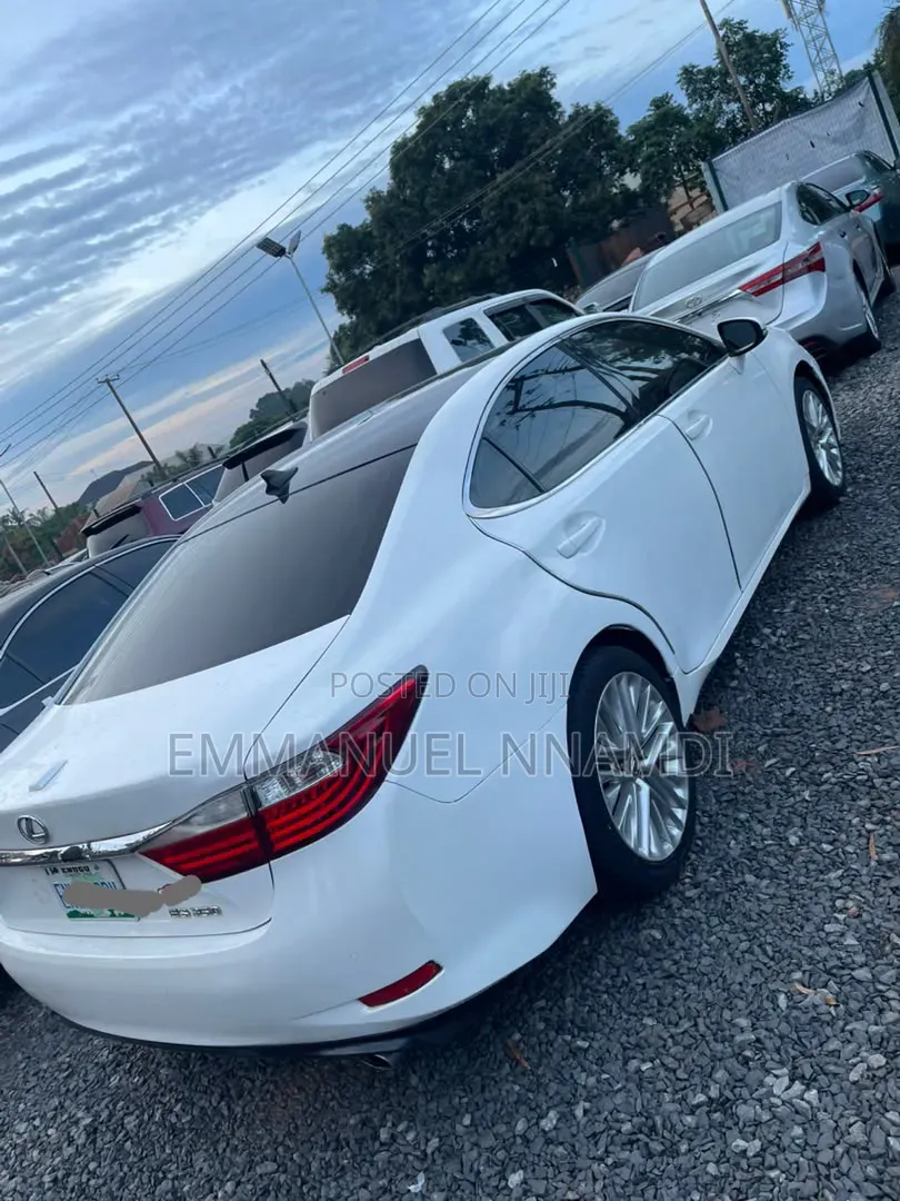 Lexus ES 350 FWD 2013 White