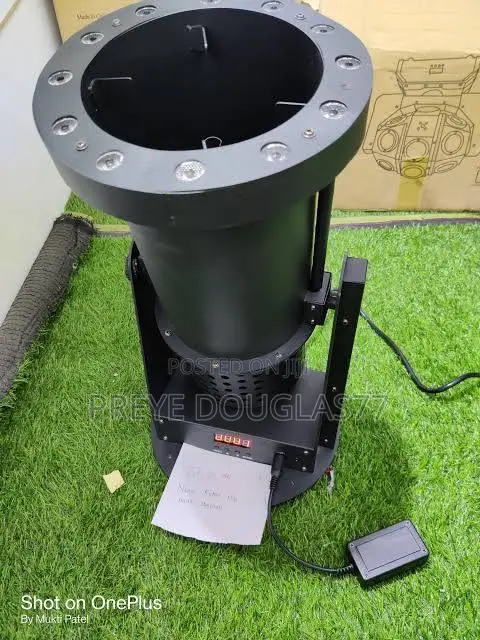 Brand New 1500W LED Confetti Blower Machine (EC-410)