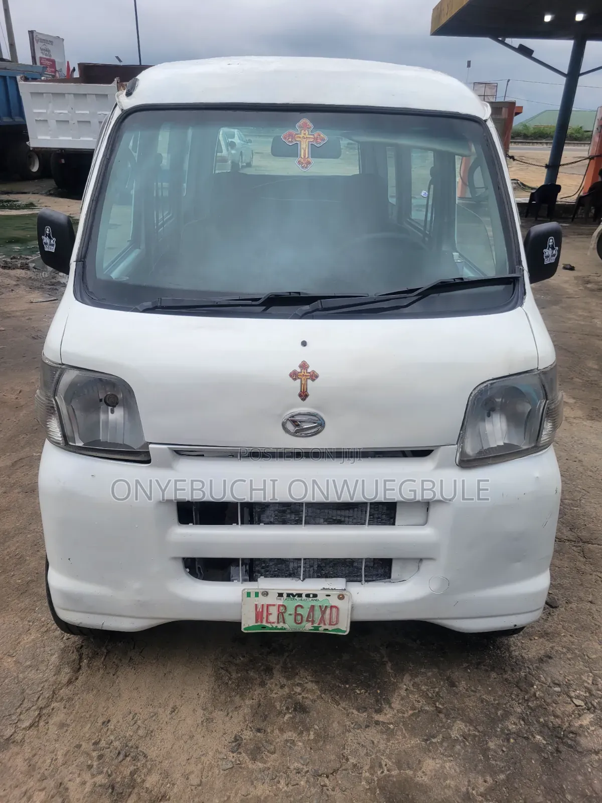 Daihatsu Hijet 2004 White