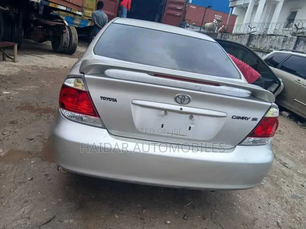 Toyota Camry SE 4dr Sedan (2.4L 4cyl 5A) 2006 Silver