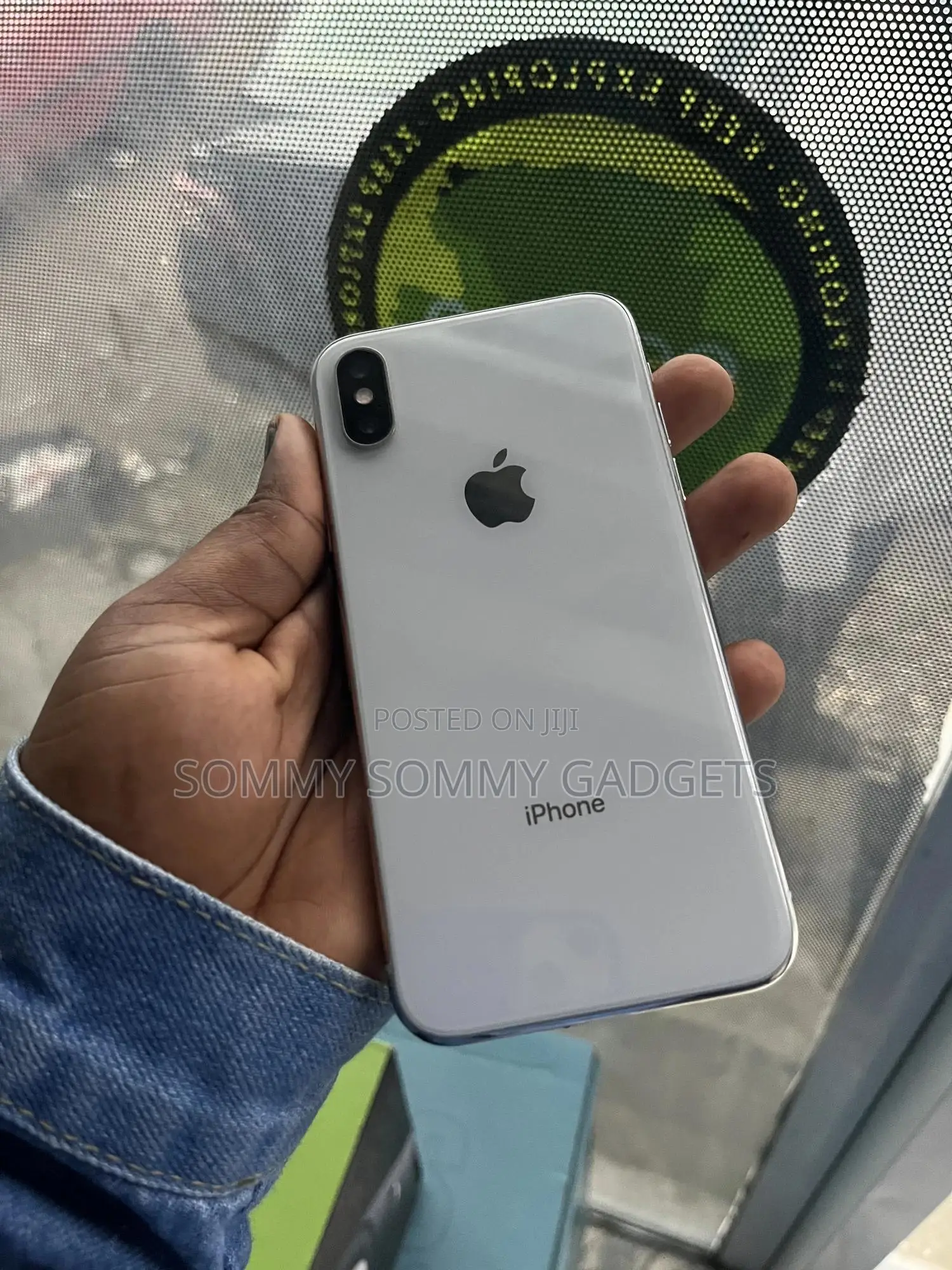 Apple iPhone X 64 GB White