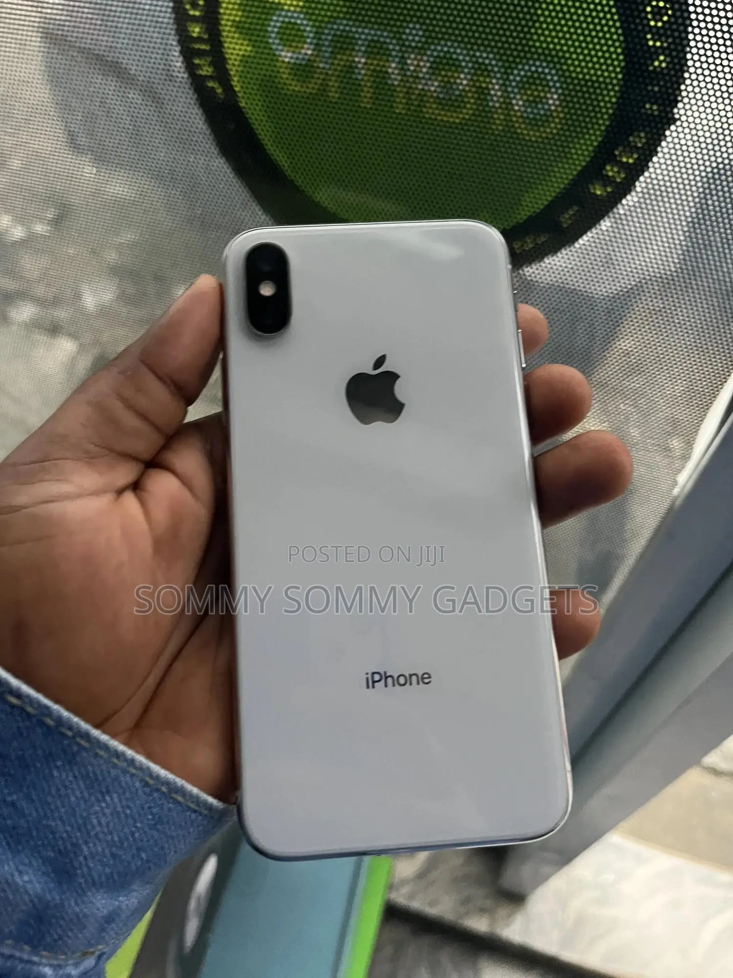 Apple iPhone X 64 GB White