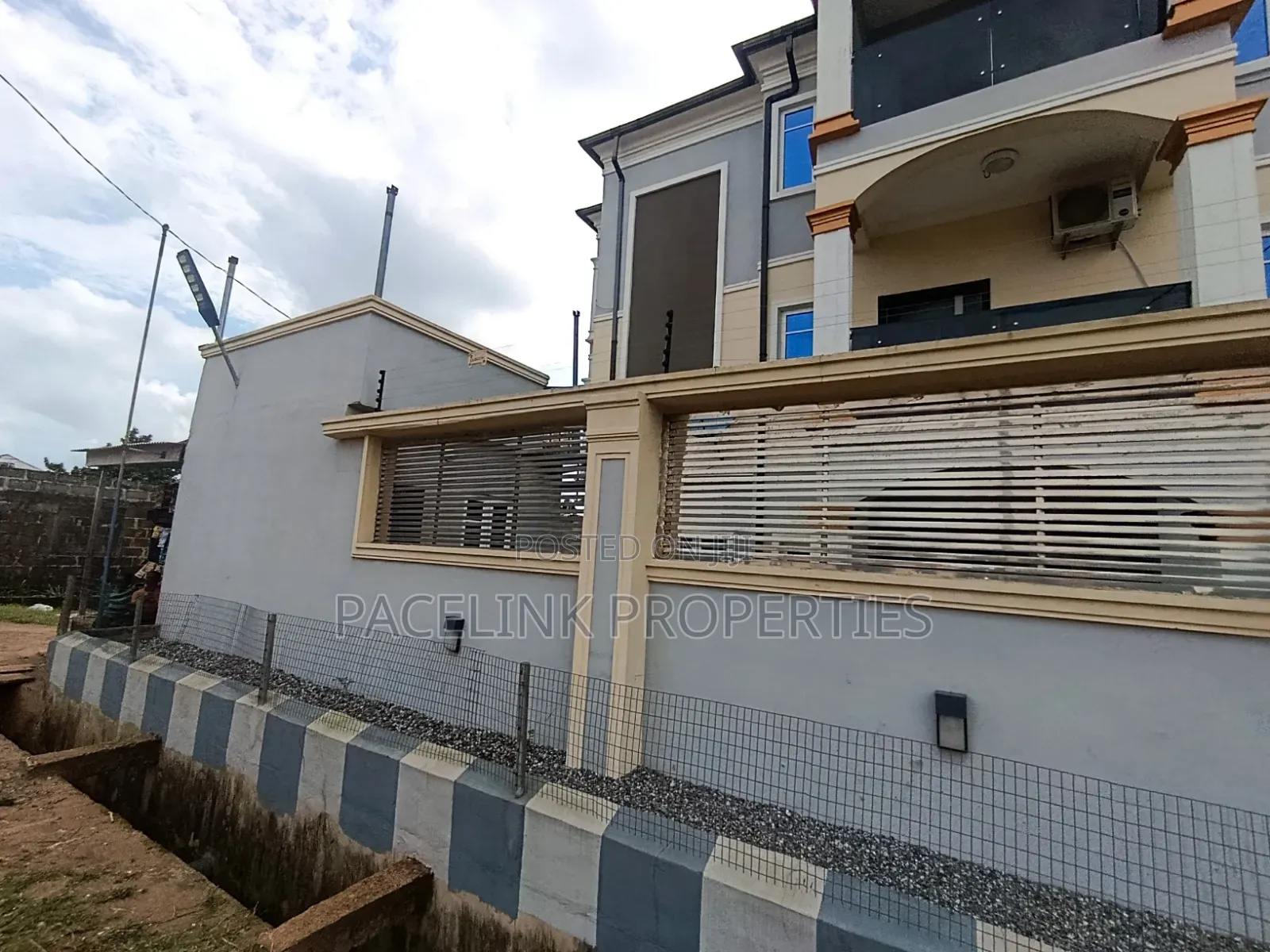 2bdrm Apartment in Ayobo for rent