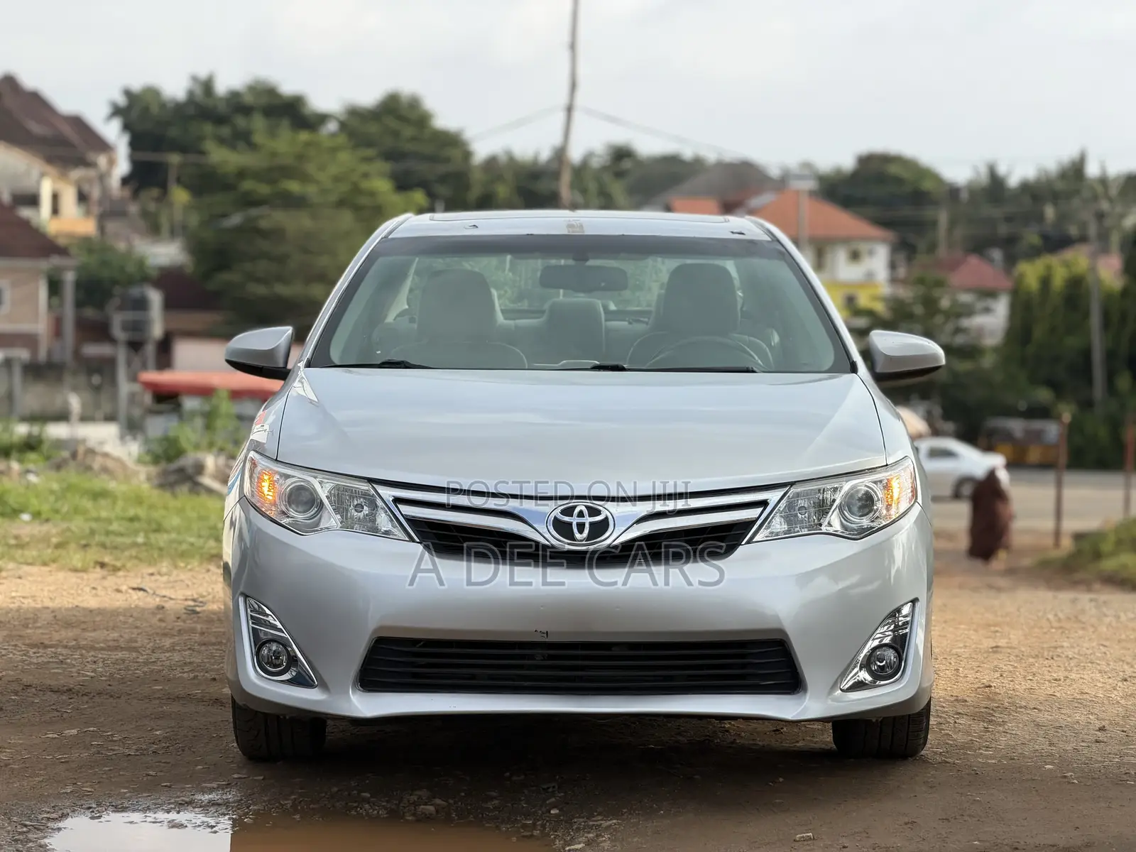Toyota Camry XLE 4dr Sedan (2.5L 4cyl 6A) 2013 Silver
