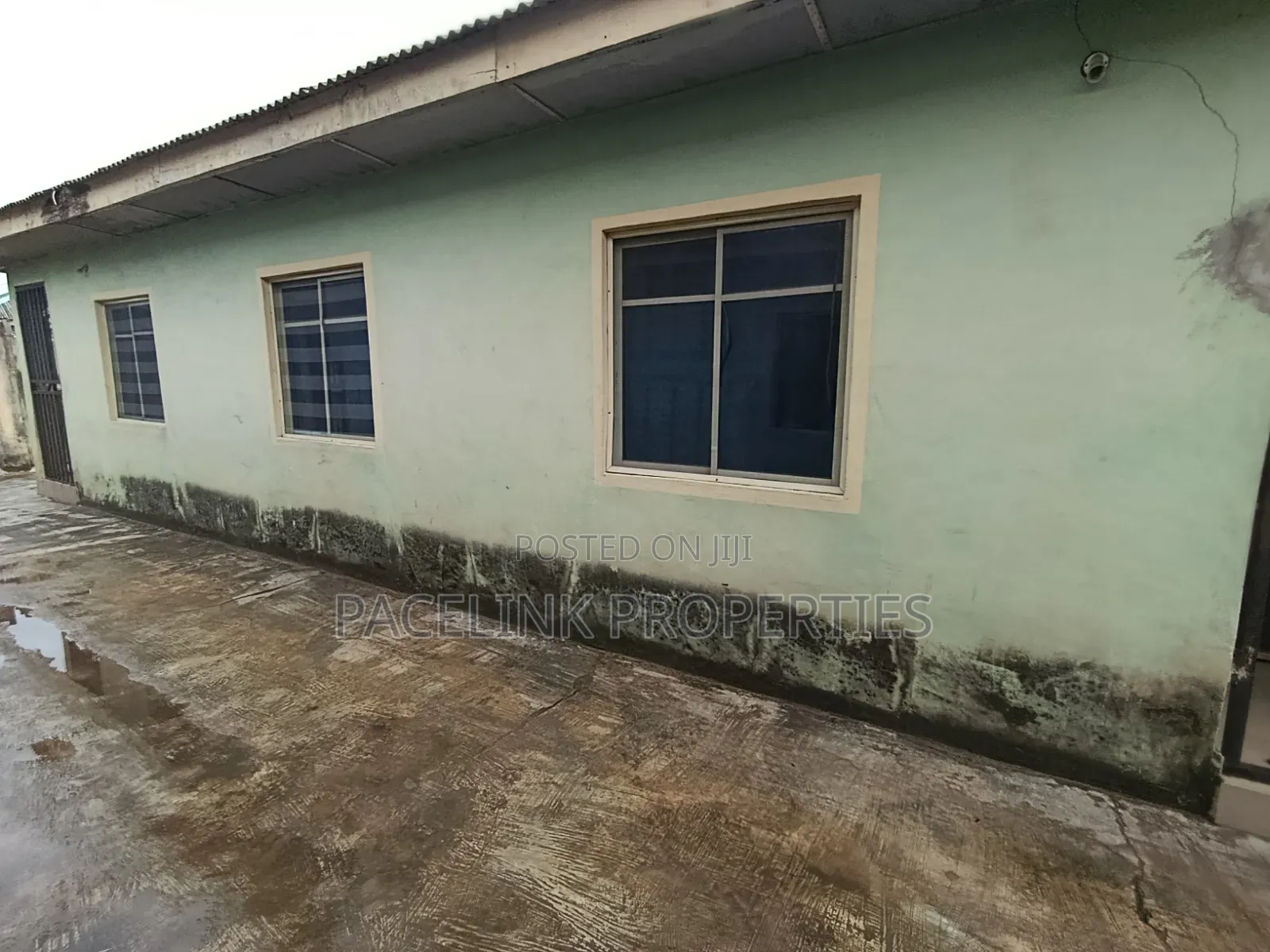 Mini Flat in Ayobo for rent