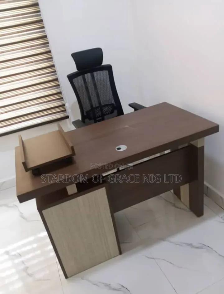 Office Desk With Swivel Chair