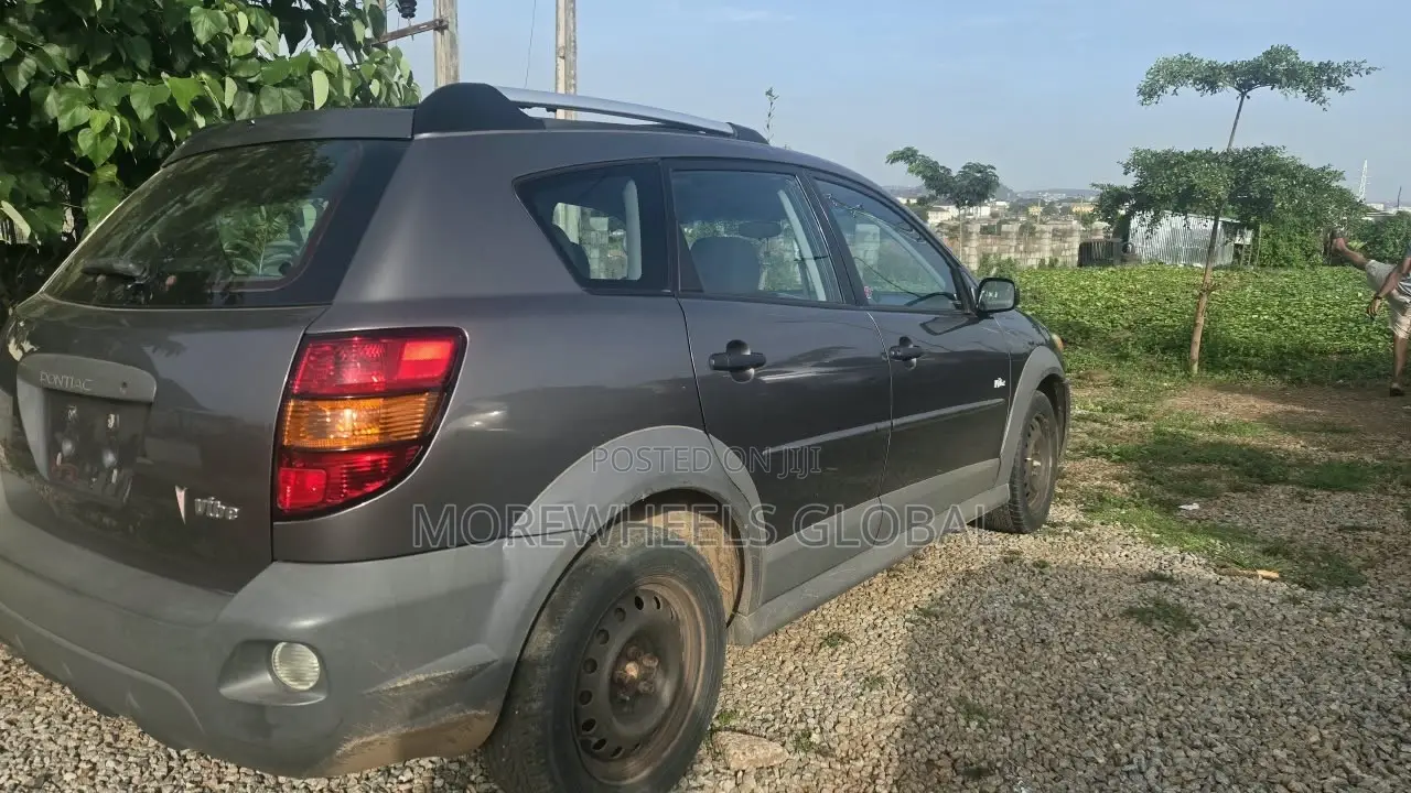 Pontiac Vibe Automatic 2004 Gray