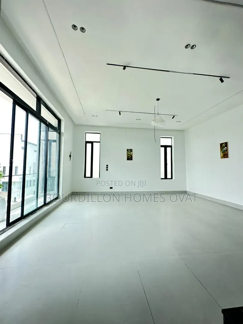 4bdrm Duplex in Ajah Lagos for sale