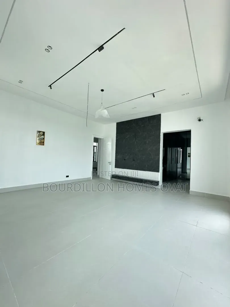 4bdrm Duplex in Ajah Lagos for sale