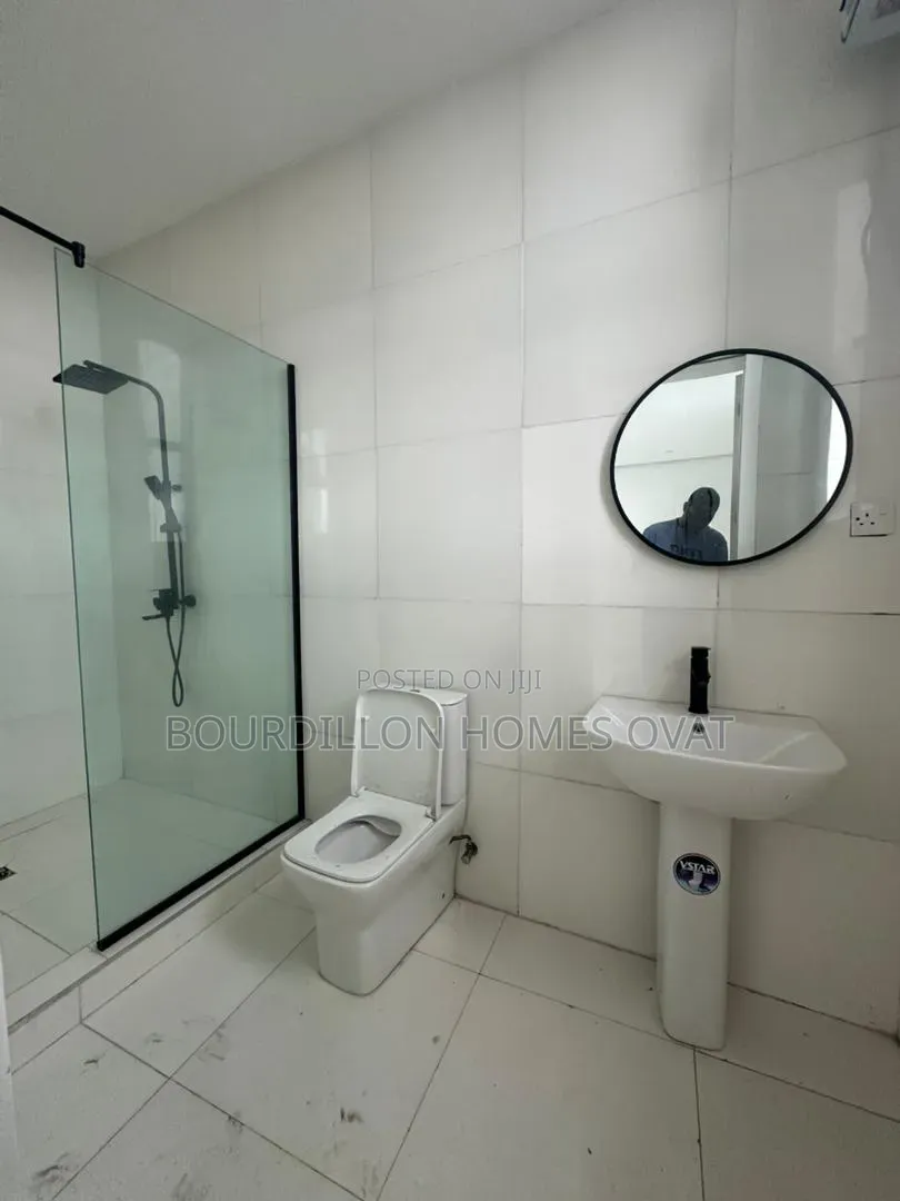 4bdrm Penthouse in Ikate Lekki Lagos for sale