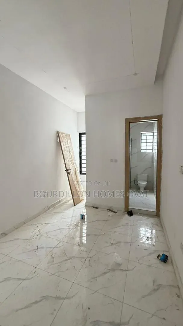 4bdrm Duplex in Ikota Lekki Lagos for sale