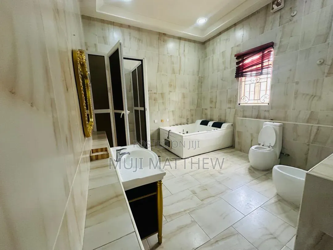 6bdrm Duplex in Wuse 2 for rent