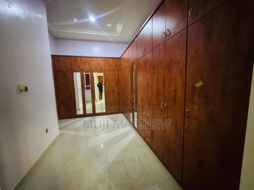 6bdrm Duplex in Wuse 2 for rent
