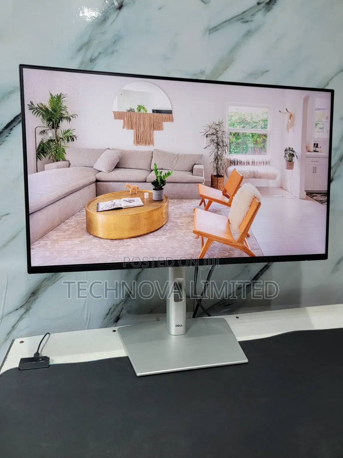 Dell 27 Monitor - P2722HE - Full HD 1080p, IPS USB-C Hub Monitor