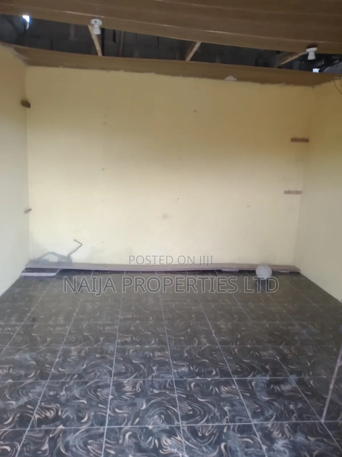Shop for Rent at Lakowe School Gate, Ibeju-Lekki