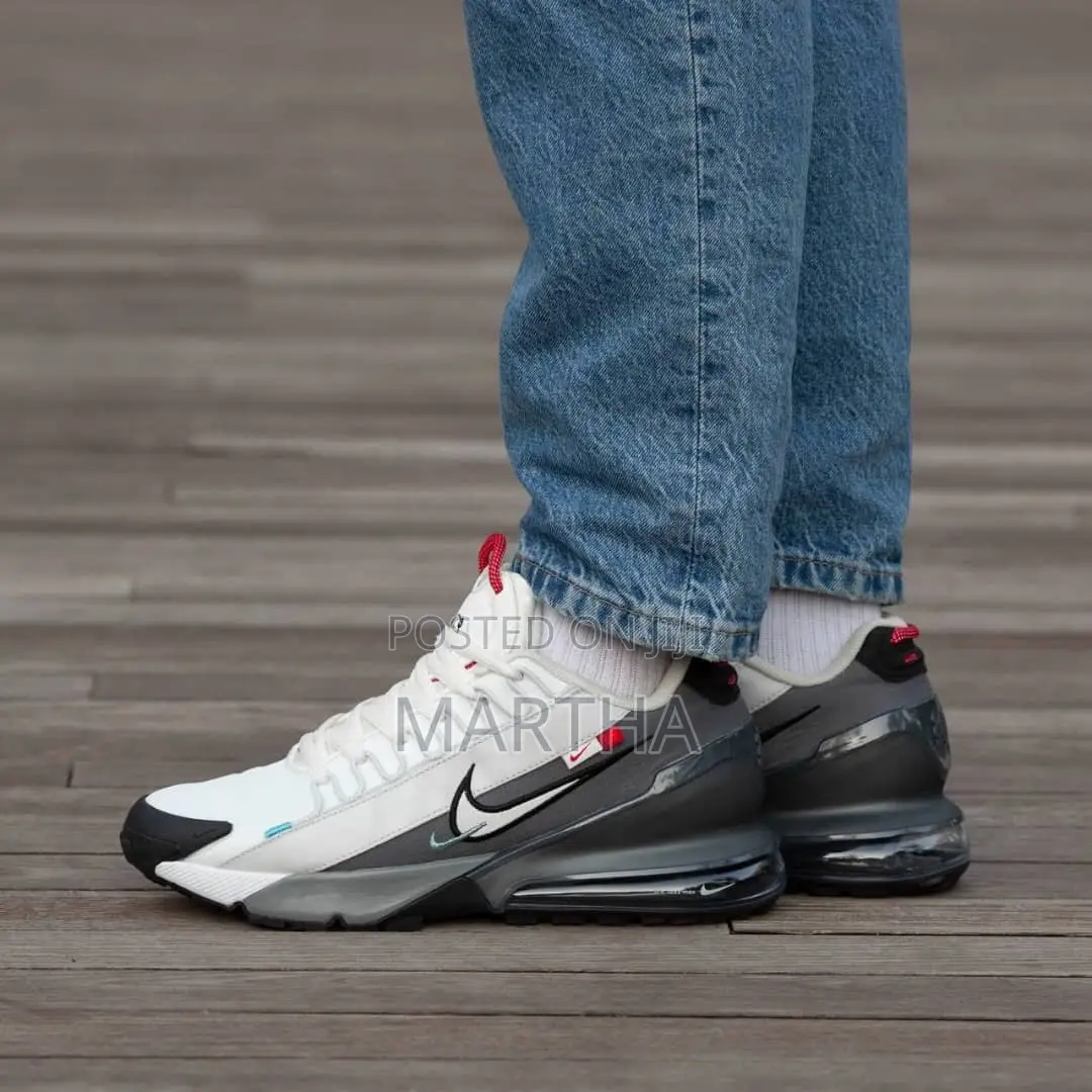 Beautiful Luxury Nike Air Max Pulse Roam Summit Sneakers