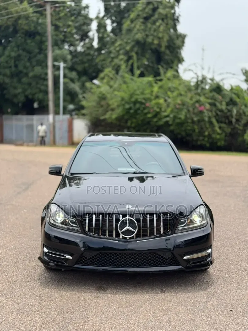 Mercedes-Benz C300 2009 Black