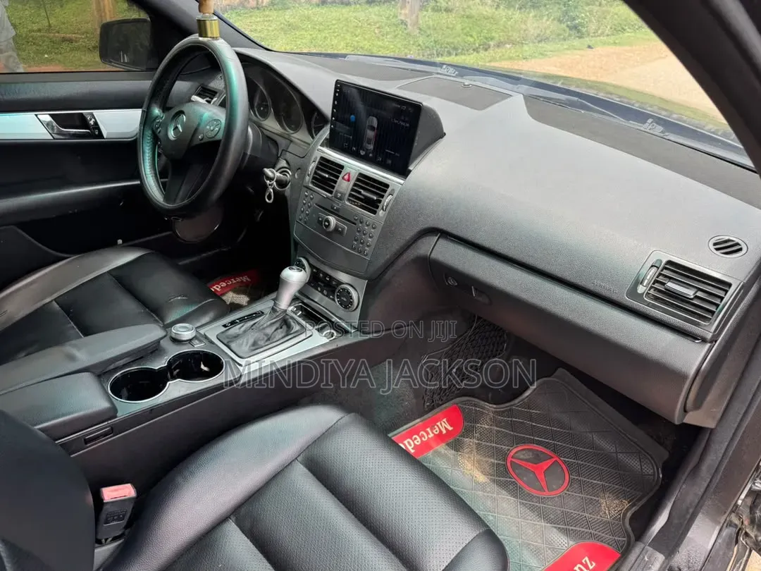 Mercedes-Benz C300 2009 Black