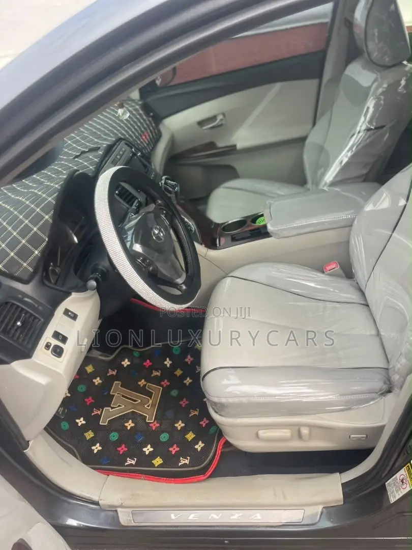 Toyota Venza 2012 Gray