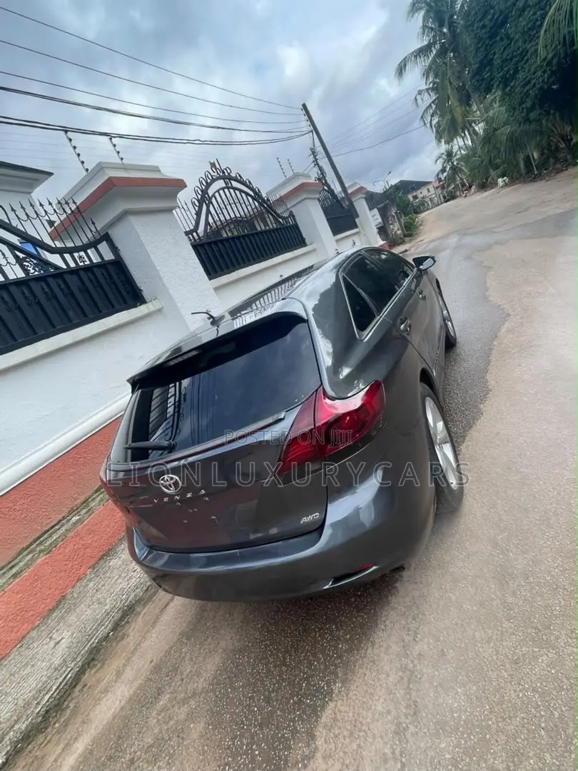 Toyota Venza 2012 Gray