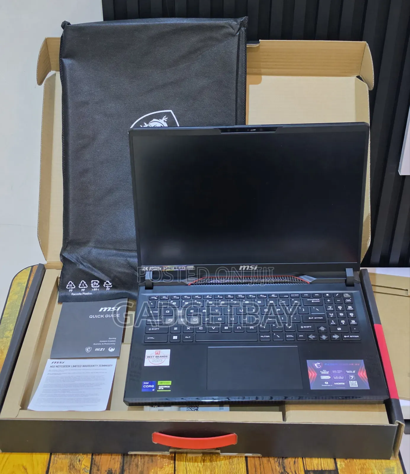 Laptop MSI Raider GE68HX 13VI-202US 64GB Intel Core i9 SSD 2T