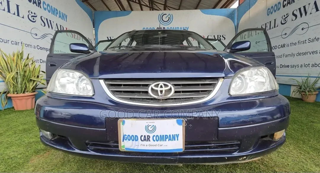 Toyota Avensis 2001 Blue