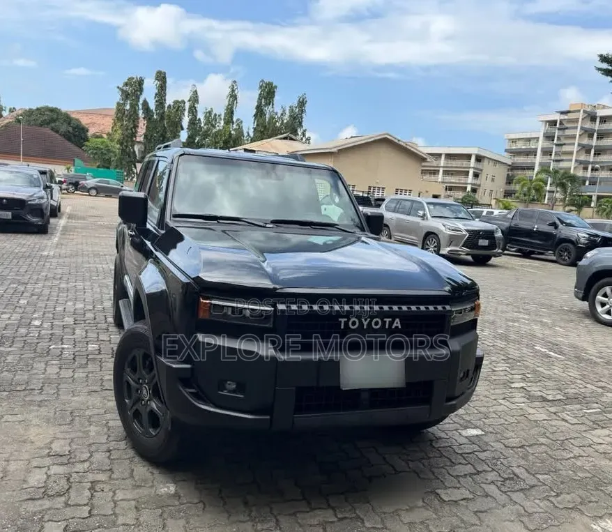 Toyota Land Cruiser Prado 2026 Black