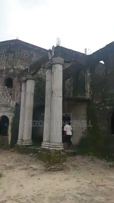 Uncompleted 22 Rooms Hotel in Ogbogoro