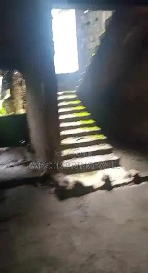 Uncompleted 22 Rooms Hotel in Ogbogoro