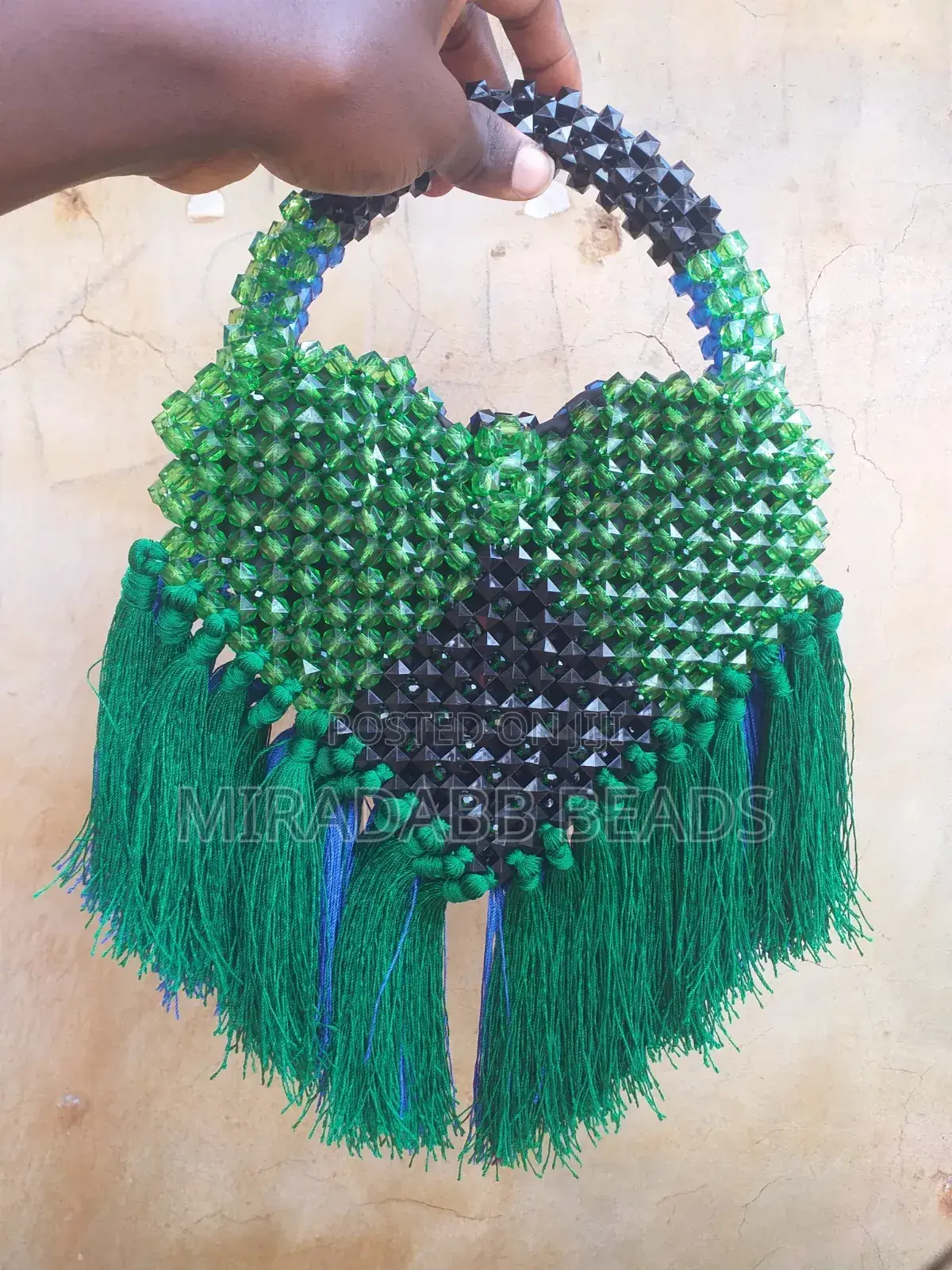 Handmade Elegant Beaded Bags That Turn Heads