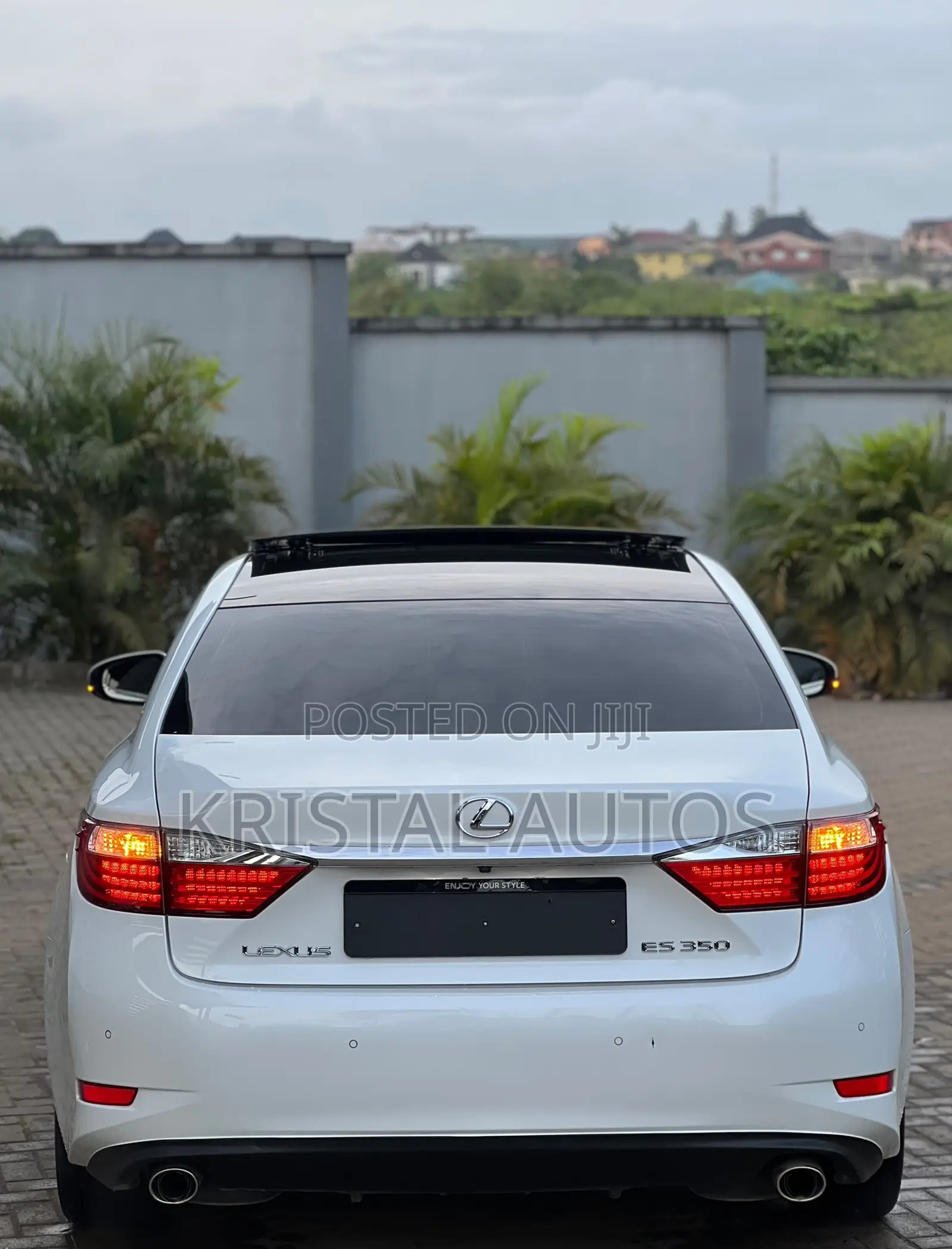 Lexus ES 350 FWD 2014 White