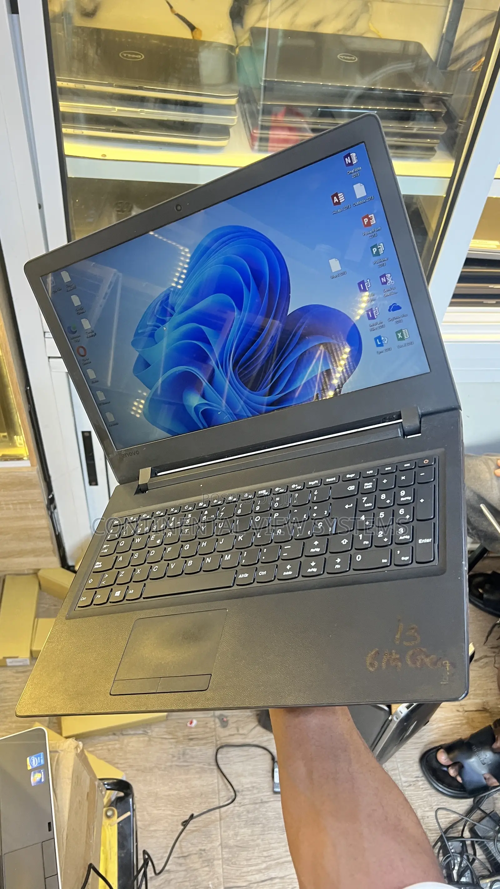 Laptop Lenovo IdeaPad 110 8GB Intel Core i3 HDD 320GB