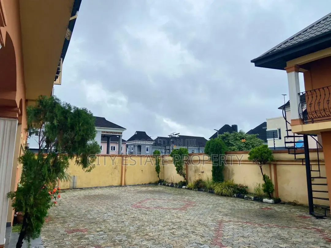 5bdrm Duplex in Baba Meta Estate, Elelenwo for rent