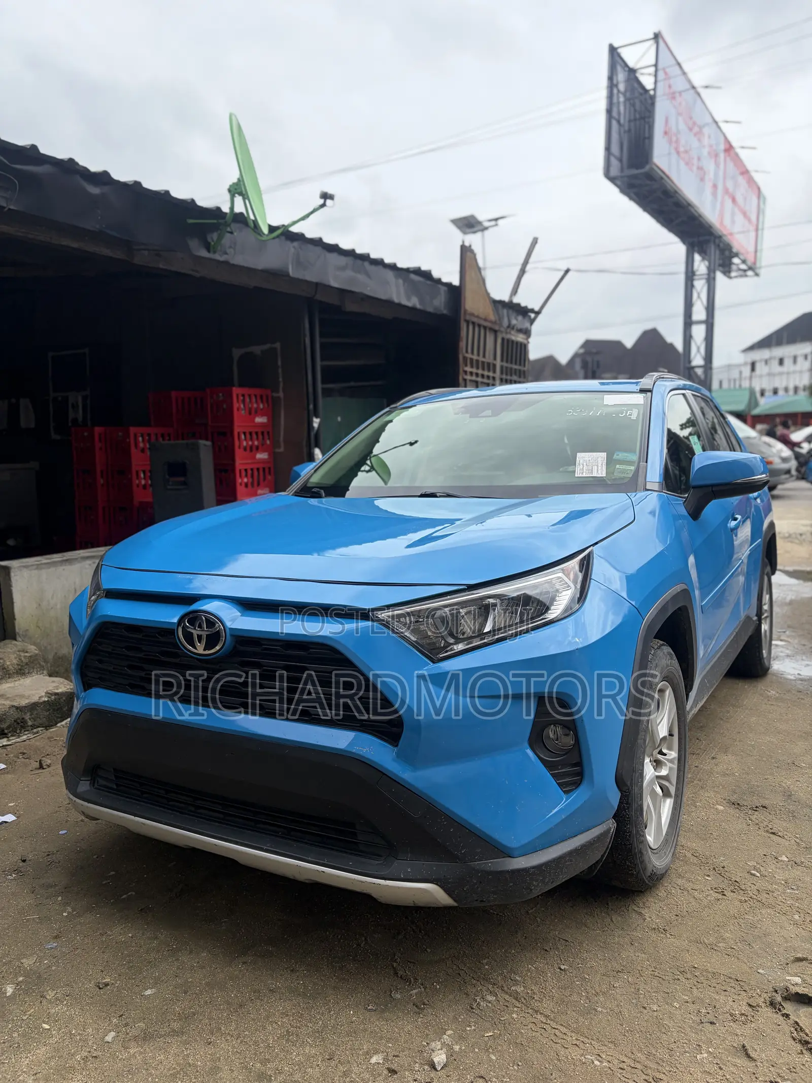 Toyota RAV4 XLE Premium FWD 2020 Blue