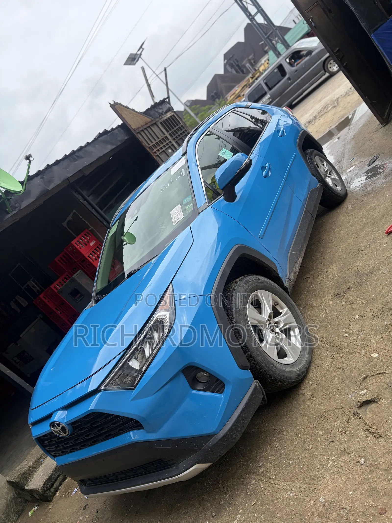 Toyota RAV4 XLE Premium FWD 2020 Blue