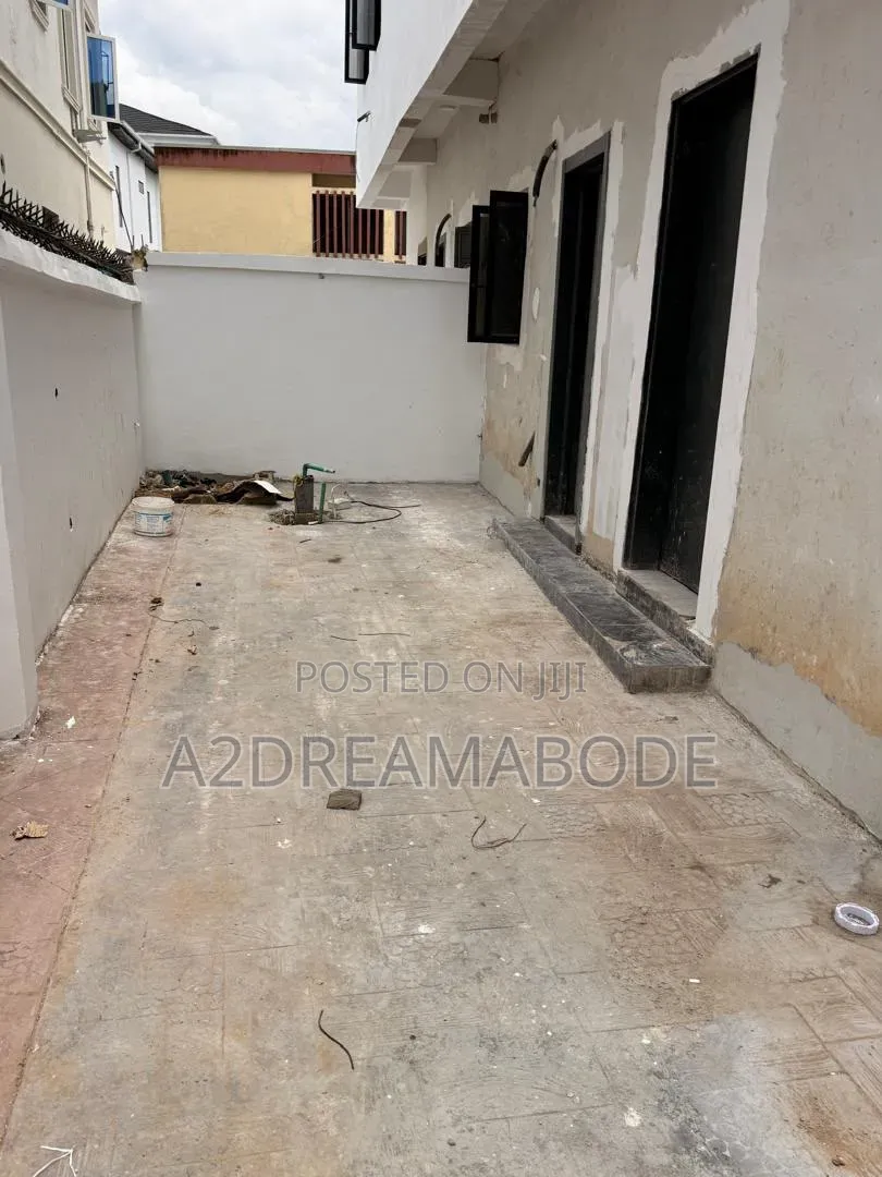 4bdrm Duplex in Ogudu Gra for sale