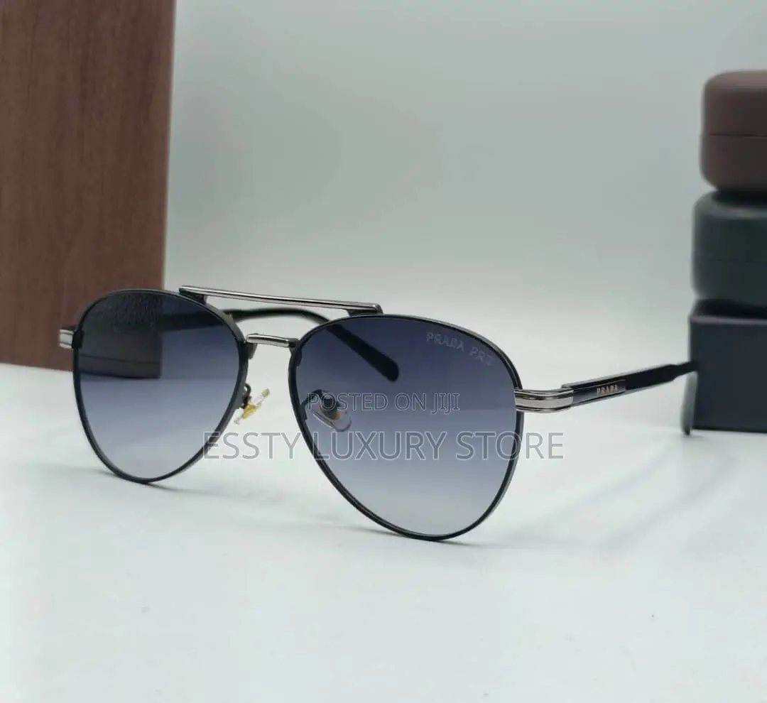 High Quality Luxury Prada Glasses