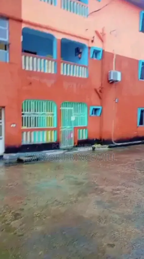 3bdrm Block of Flats in Ikwerre for sale