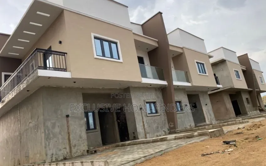 4bdrm Townhouse/Terrace in Rose Gardens, Isheri North for sale