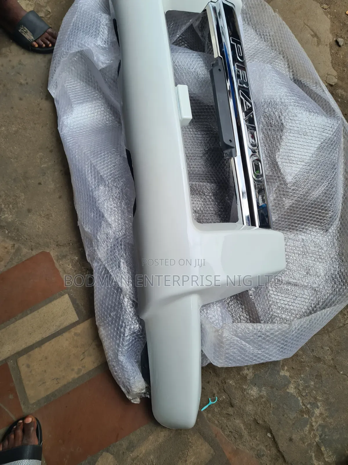 Front Bumper Spoiler for Toyota Prado 05 Model -'"; #