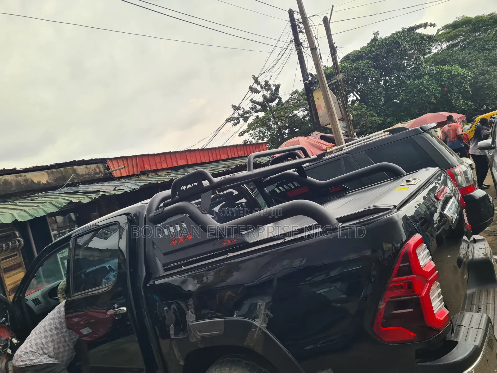 Rolling Boot Cover With Off-Road Bar for Toyota Hilux:;* 7