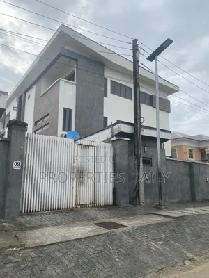 4bdrm Townhouse/Terrace in Lekki for sale