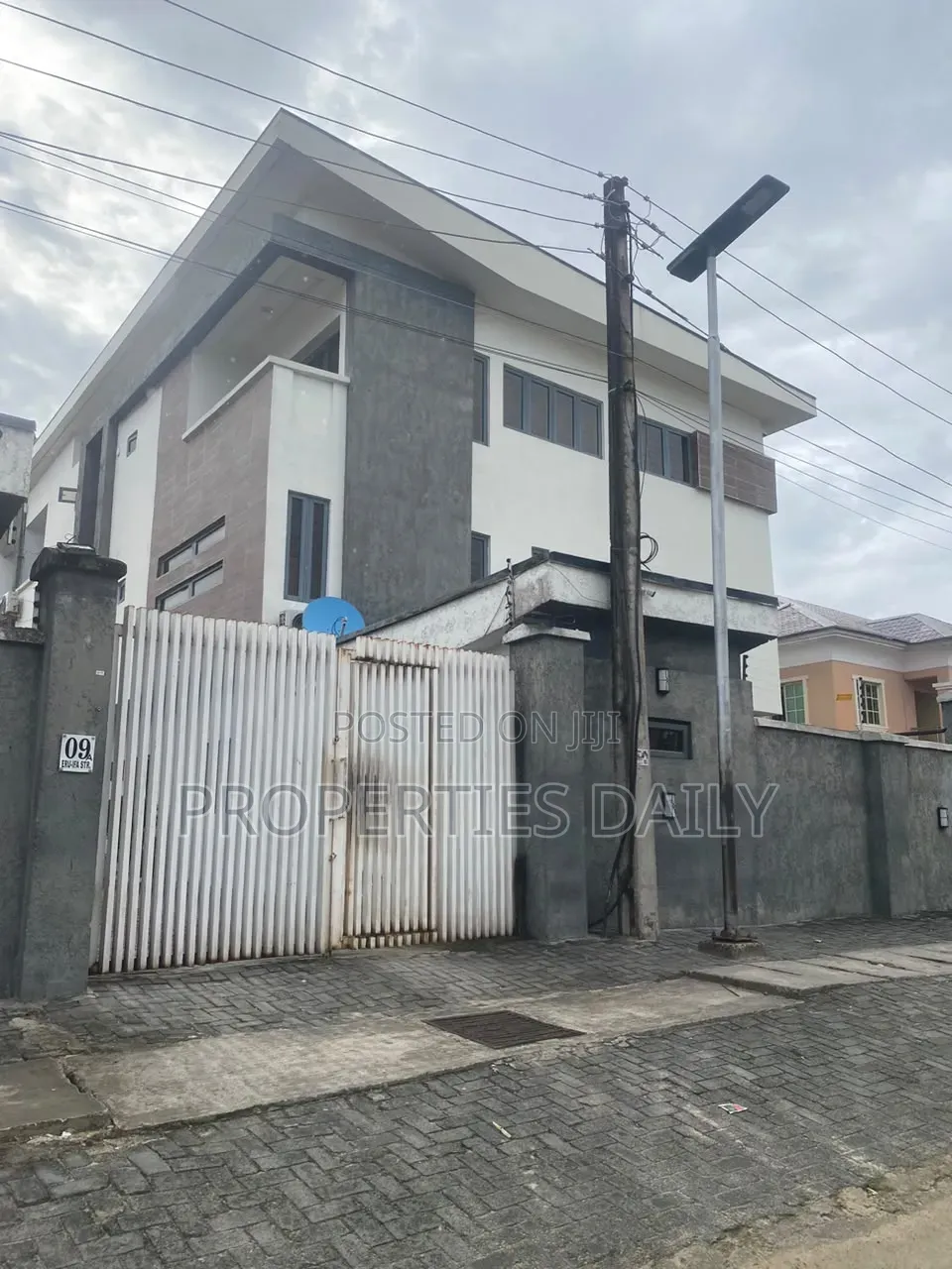 4bdrm Townhouse/Terrace in Lekki for sale