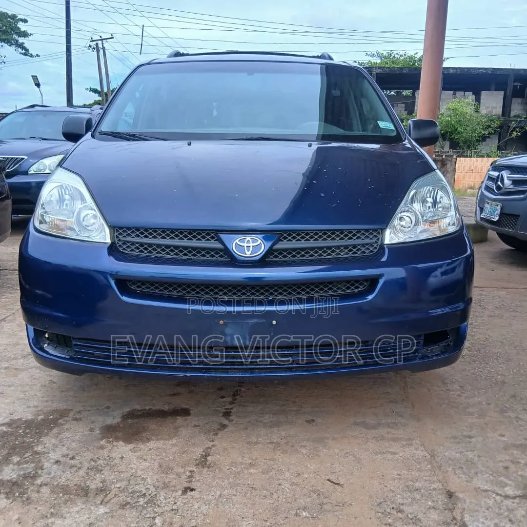 Toyota Sienna LE FWD (3.3L V6 5A) 2004 Blue