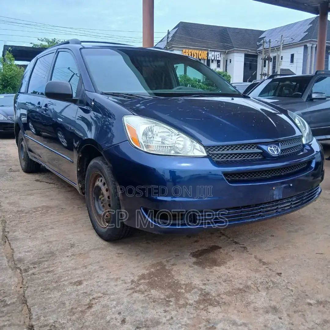 Toyota Sienna LE FWD (3.3L V6 5A) 2004 Blue
